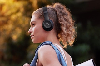 B0CZPLV566 beats solo 4