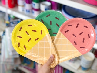 dollar-tree-ice-cream-plates-2021-3