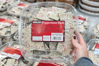 costco-kirkland-signature-peppermint-bark