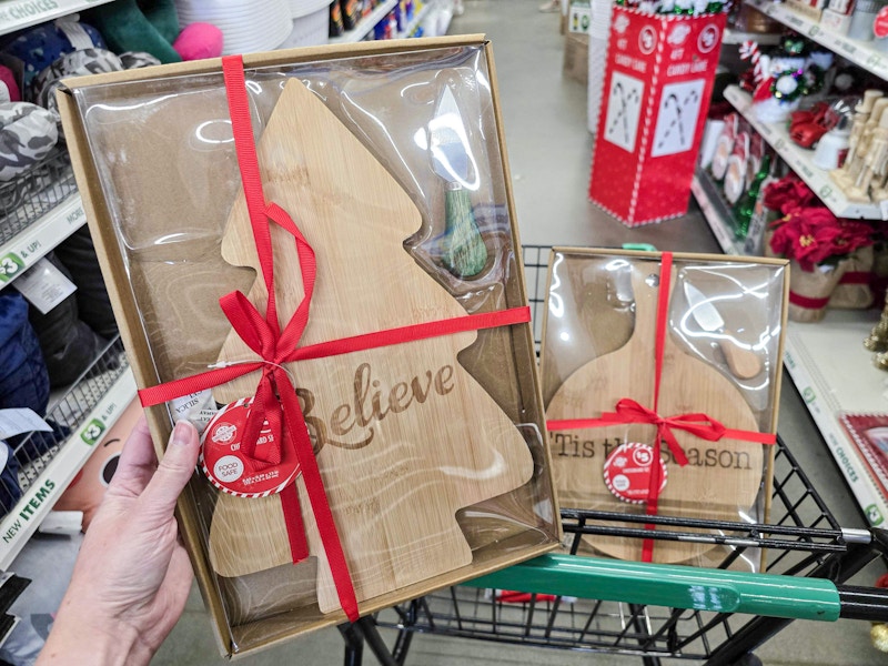 holiday cheeseboard sets