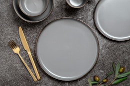 Walmart Thyme & Table dinner plate set