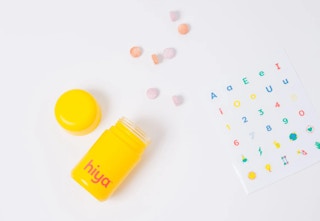 Hiya Kids' multivitamin bottle. 