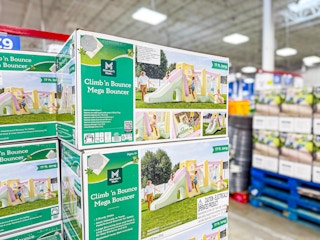 sams-club-members-mark-bounce-house-2