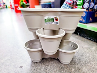 dollar tree stackable planter 2