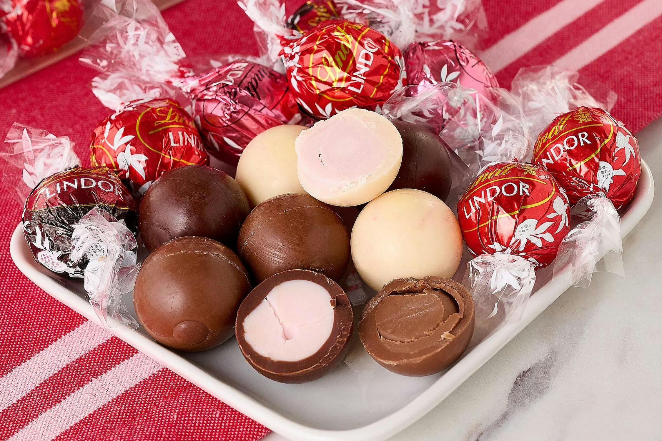 Get 100 Lindt Lindor Valentine's Day Truffles for Just 23 Shipped at