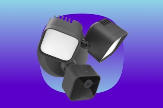 blink floodlight camera at target