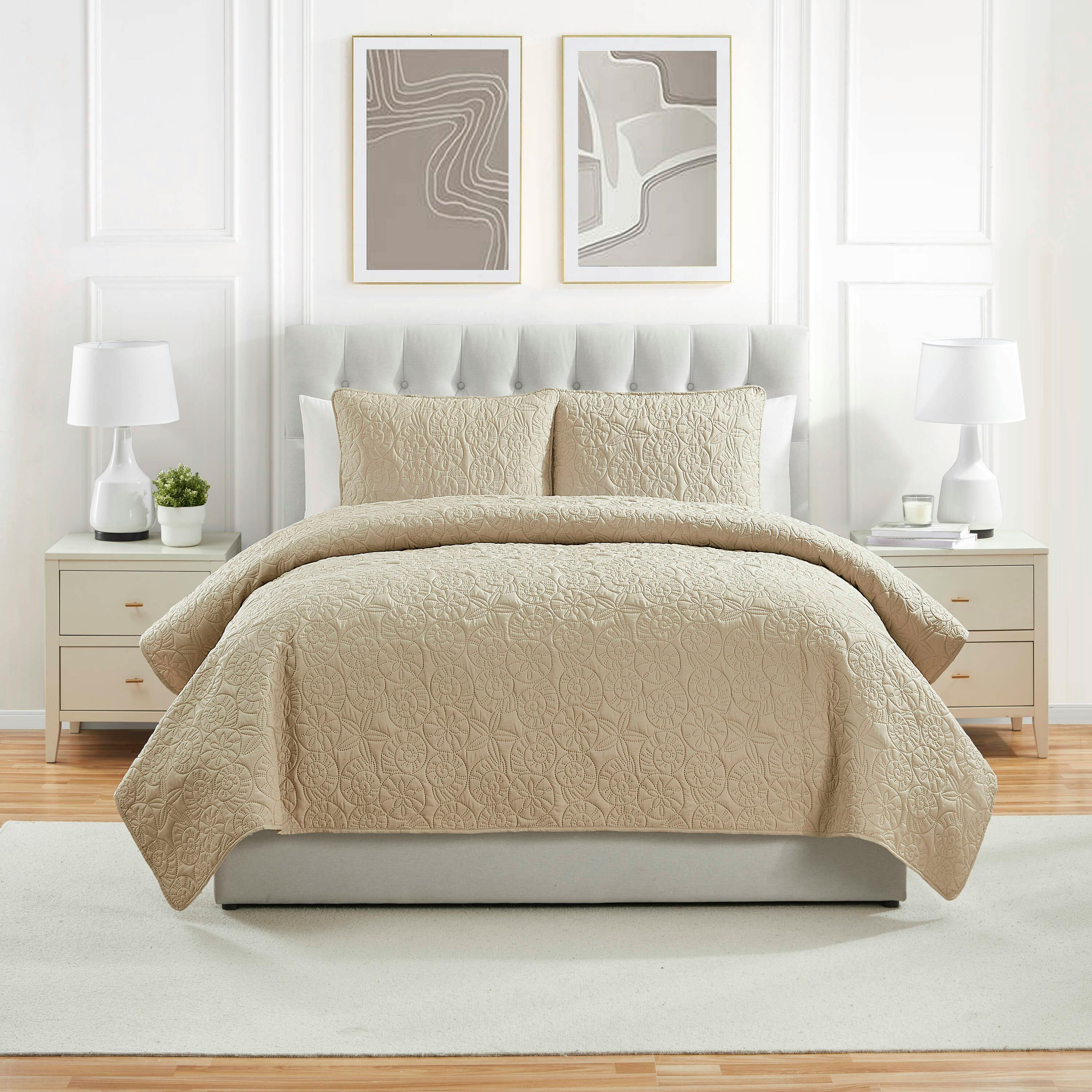 Sea Shells King Quilt Set