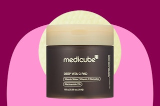 Medicube Deep Vita C Facial Pads, Vitamin C Toner Pads for Uneven Skin Tone, 500,000PPM of vitamin water