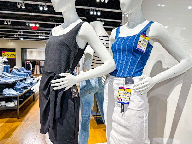 express store closings liquidation 30 percent off