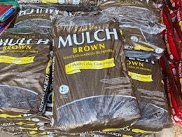 4 Bags of Mulch for $0.92 at Lowe's