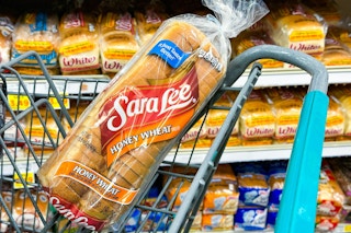 sara lee bread in shopping cart