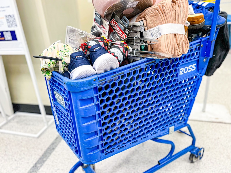 ross-clearance-pink-tag-cart-kcl-1.jpg