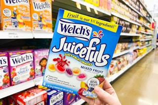 hand holding welch's juicefuls fruit snacks at meijer