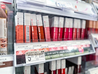 walmart-maybelline-lipgloss-kcl-1