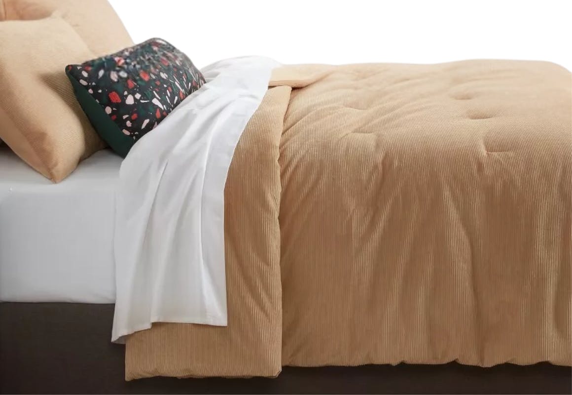 Room Essentials Comforter