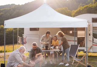 white canopy tent with white top