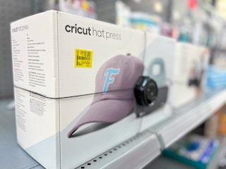 cricut hat press on clearance shelf at walmart