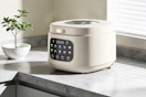 Lifestyle image of the Casualife Rice Cooker in countertop in home setting