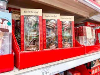 favorite-day-holiday-cocoa-bombs-target11