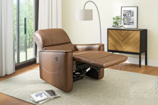 Lifestyle image of Hillsdale power recliner in home setting
