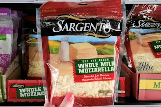 kroger-sargento-shredded-cheese-cropped