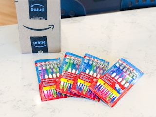 amazon colgate extra clean toothbrush 13 1645649166 1645649166