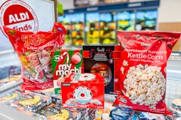aldi-holiday-food-finds-kettle-corn-coffe-k-cup-popcornopolis-mymochi-macarons