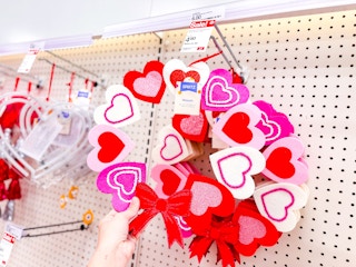 spritz-valentines-day-decor-target3