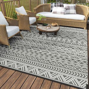 MontVoo Outdoor Rug