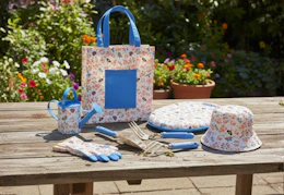 7-Piece Gardening Essentials Kit