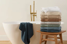 linens hutch bath towels
