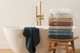 linens hutch bath towels