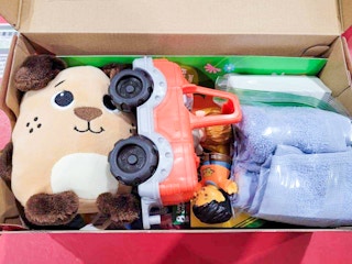 operation-christmas-child-sv-13