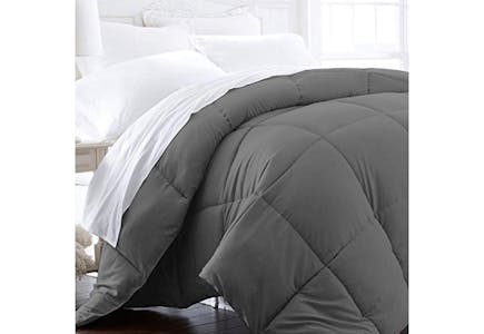 Beckham Luxury Linens Comforter