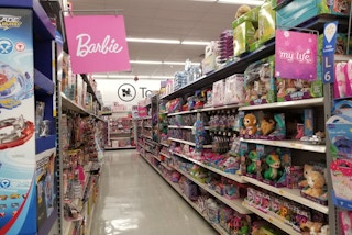 walmart girls toy aisle area shot 091618 1537215172