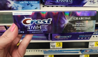 dollar general crest 3d white charcoal toothpaste 2022 sv 1652731462 1652731462