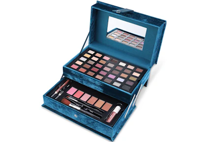 Macy's Ultimate Travel Makeup Case