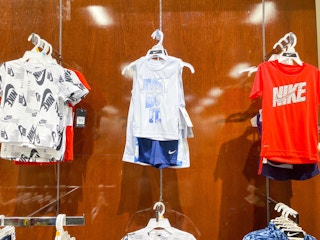 nike shirt hanging display