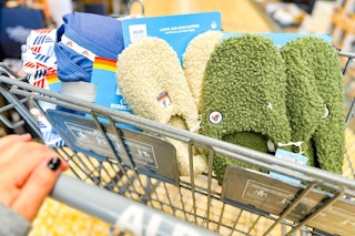 aldi-gear-slippers-lounge-set