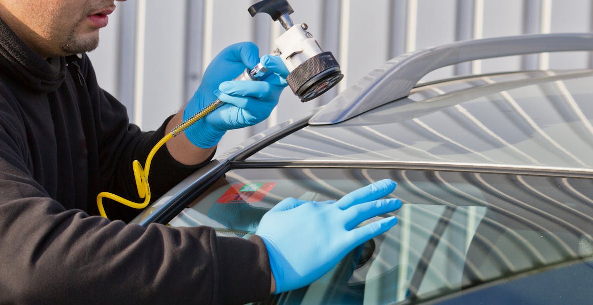 Cheap Windshield Repair When You're Dealing with a Cracked One The