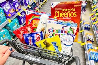 walgreens shopping cart with general mills, crest, dove, and more products