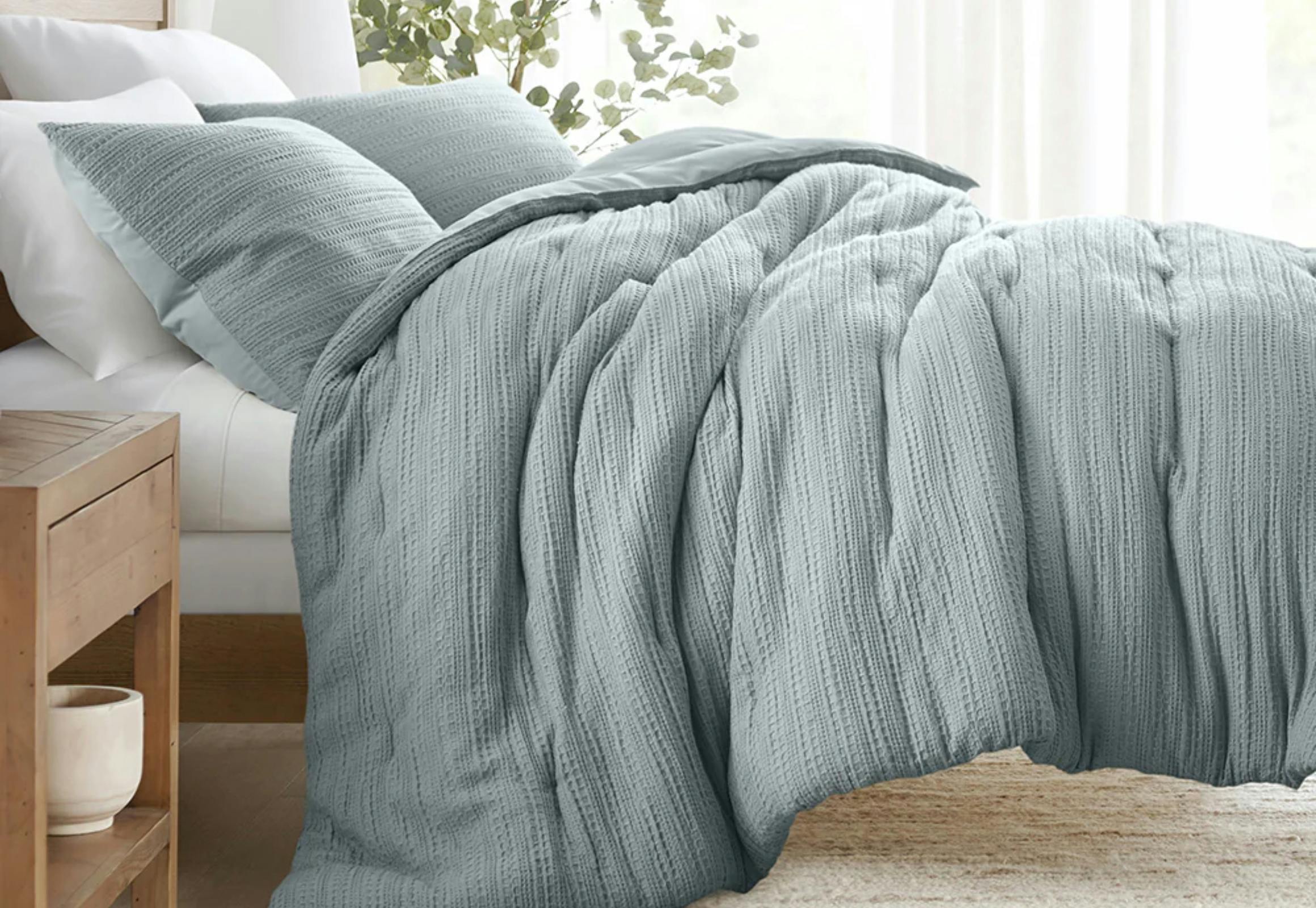 Linens & Hutch Textured Comforter