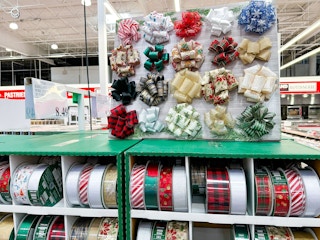 costco-holiday-ribbon-3