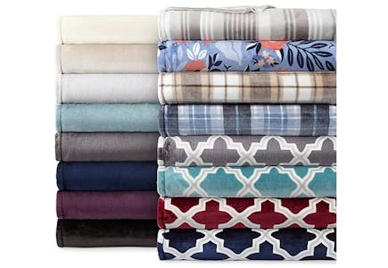 Home Expressions Plush Blanket