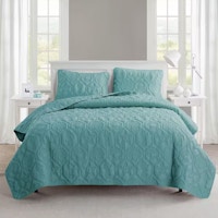 Embossed King Quilt Set