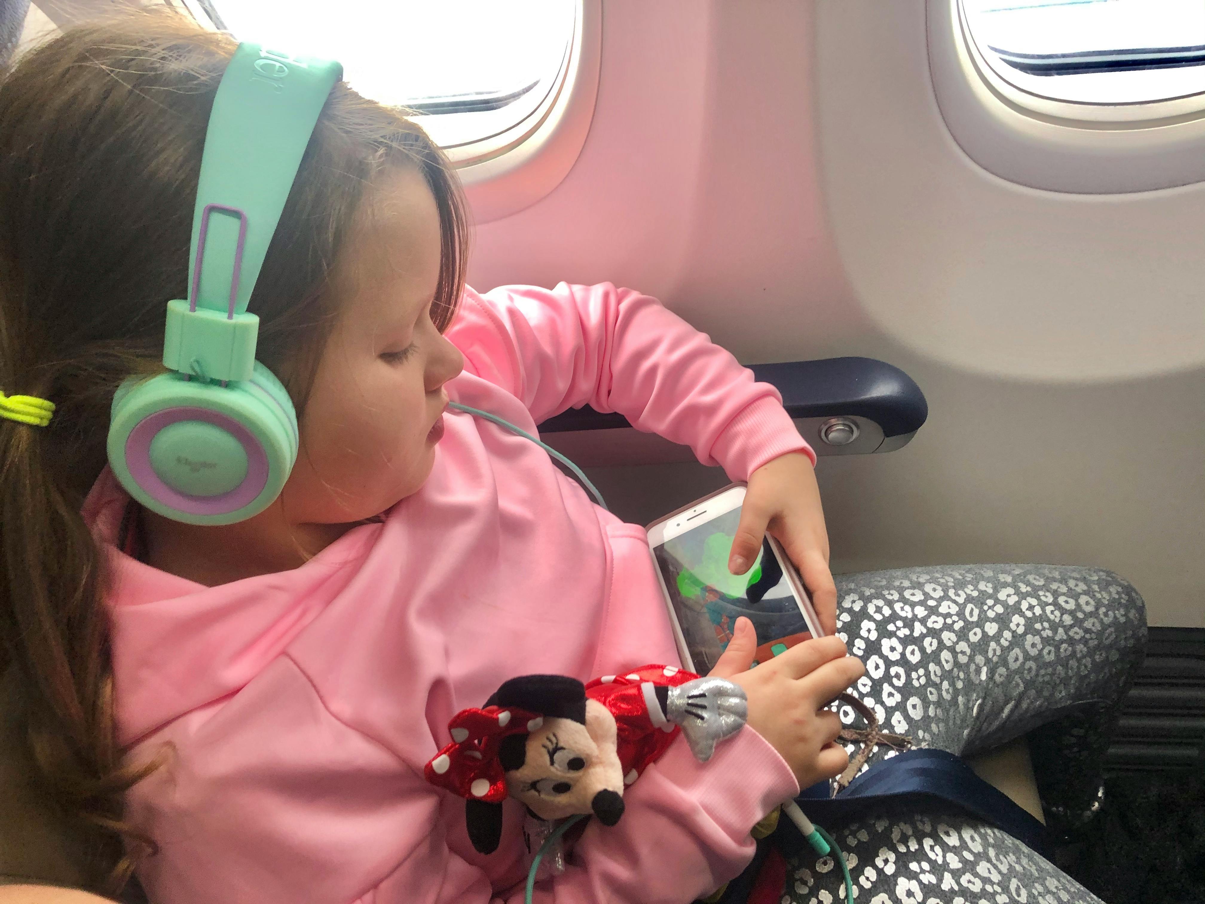It Just Got a Little Cheaper to Fly Together With Kids