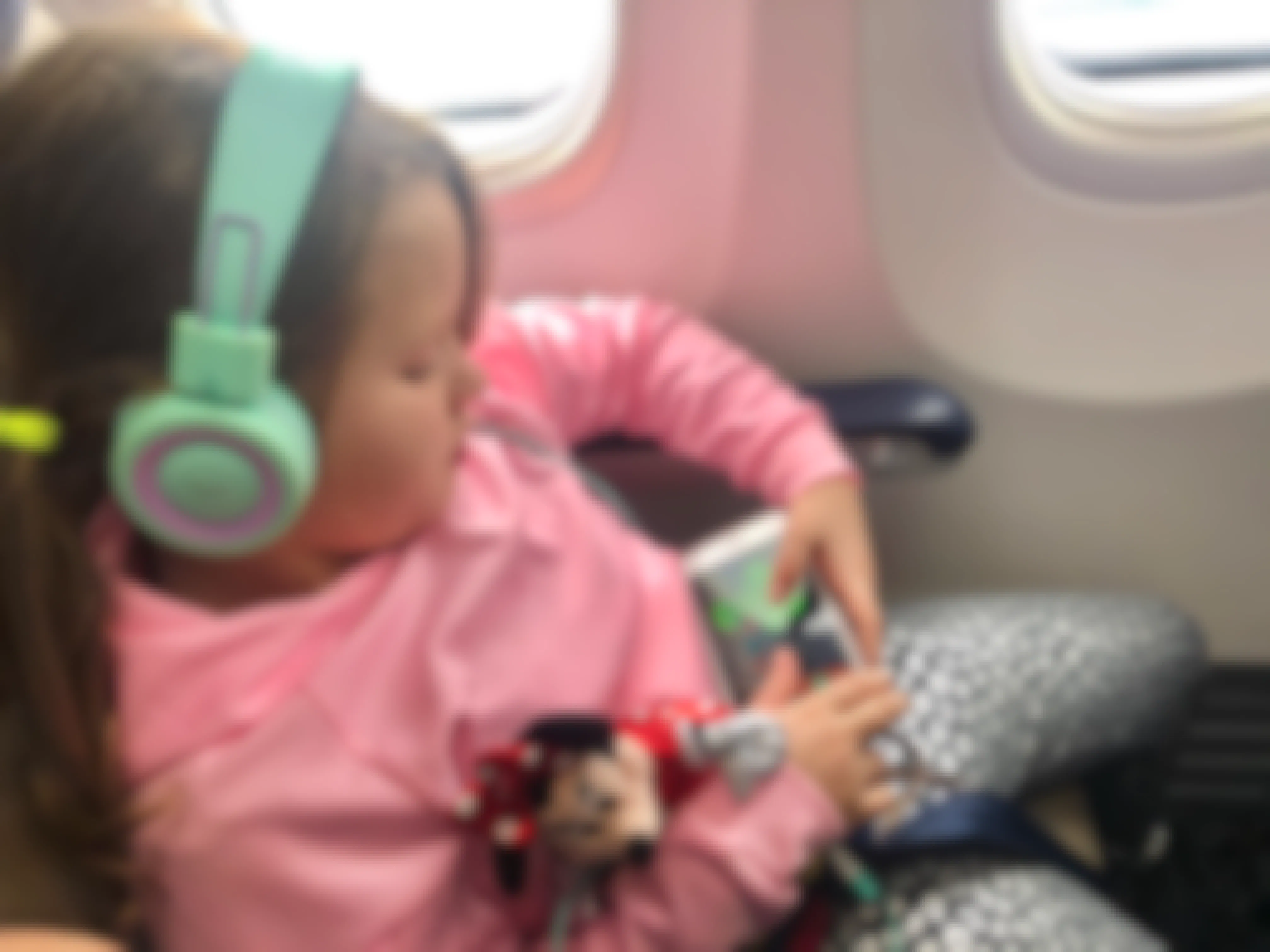 It Just Got a Little Cheaper to Fly Together With Kids