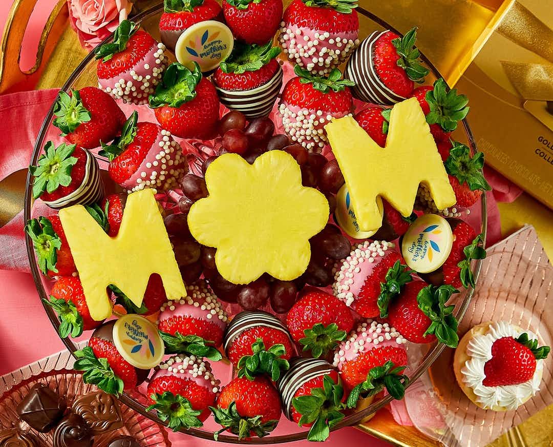 Mother's Day Restaurant Specials & Food Deals We Hope Return in 2024