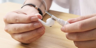 airpod-cleaning-kit-amazon