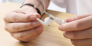airpod-cleaning-kit-amazon